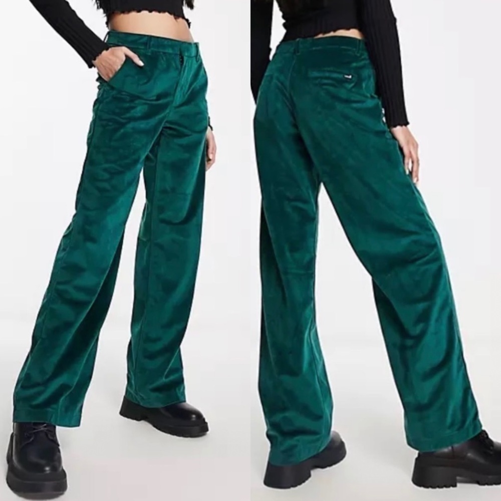 NWT Levi’s Baggy Velvet Trouser Pants in Dark Green